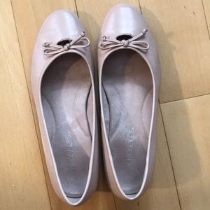 Comfortable Flats Size 8 Pink/Nude